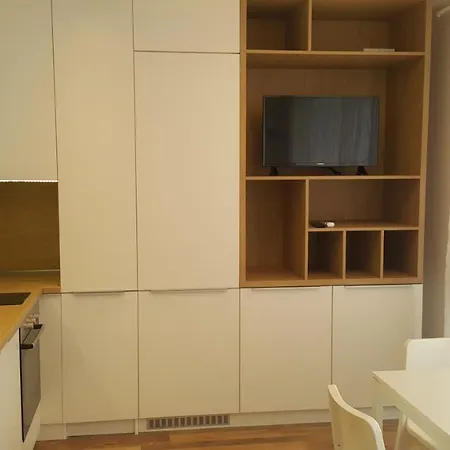 Apartment Mladost White Airport *