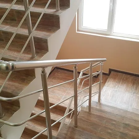 Apartment Mladost White Airport *