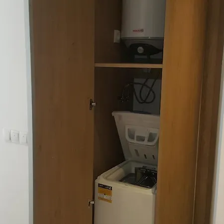 Mladost White Airport Apartment *