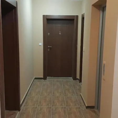 Apartment Mladost White Airport *